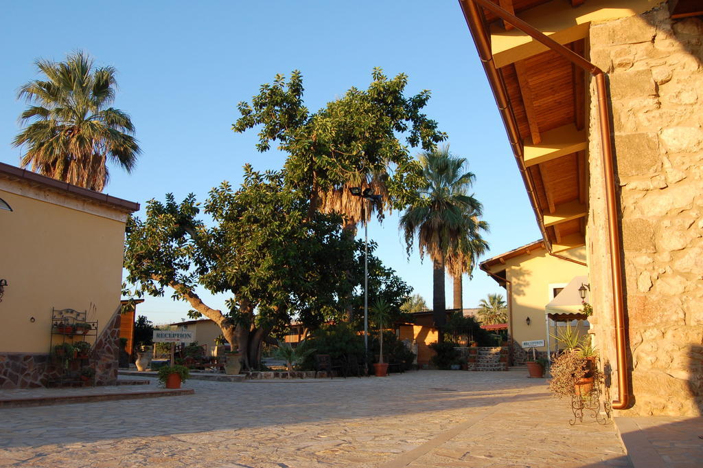 Il Giardino Del Sole Villa อันโญเน บันญี ภายนอก รูปภาพ