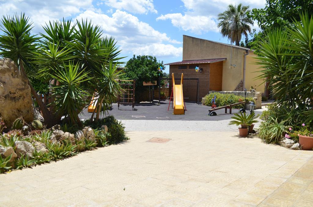 Il Giardino Del Sole Villa อันโญเน บันญี ภายนอก รูปภาพ